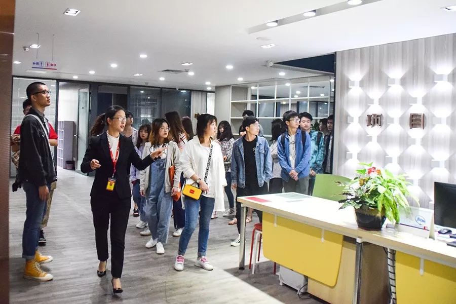 1554975224062004847.jpg IMG_1767.jpg