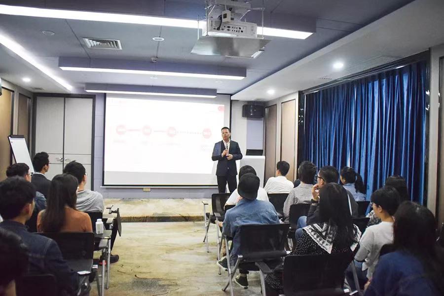 1554975261984054075.jpg IMG_1771.jpg